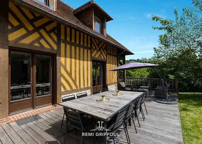 Vila Eva Stunning With Garden Sleeps 10