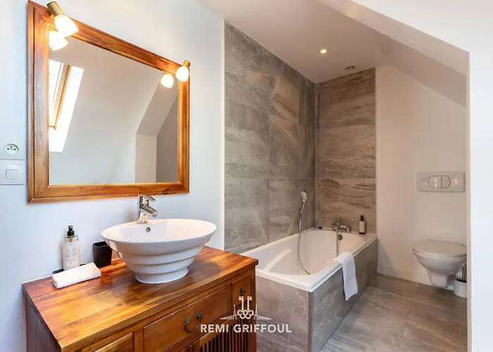 Eva Stunning With Garden Sleeps 10 Vila *