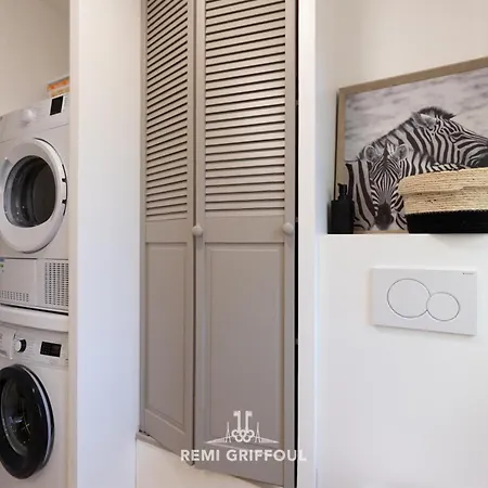 Villa Eva Stunning With Garden Sleeps 10