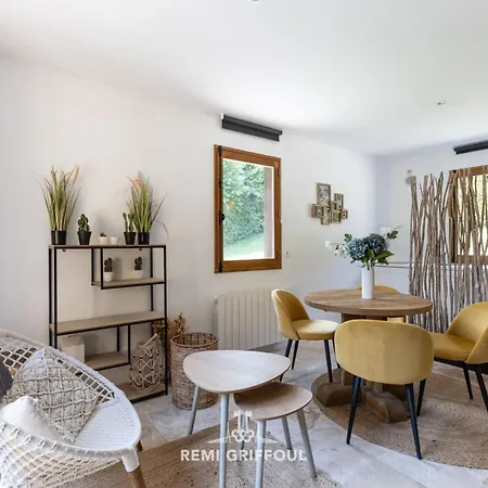 Eva - Magnificent With Garden - 10 Pax Villa Honfleur